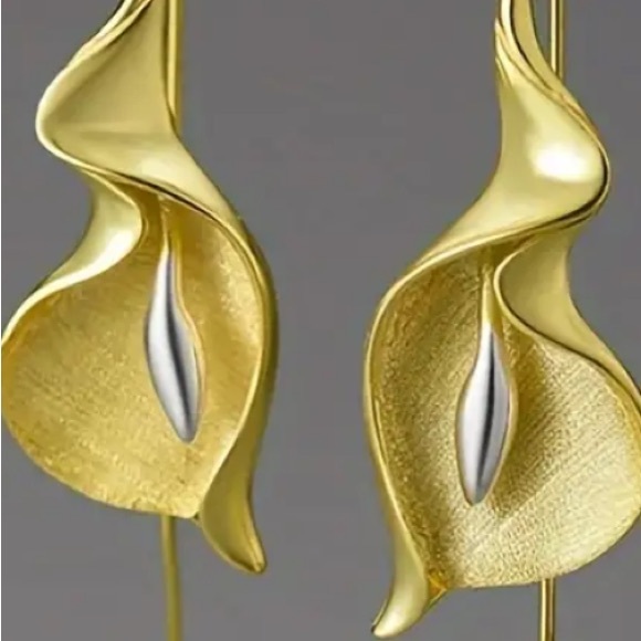 Gold Plated Sterling Silver Flower Drop Earrings - Picture 2 of 3